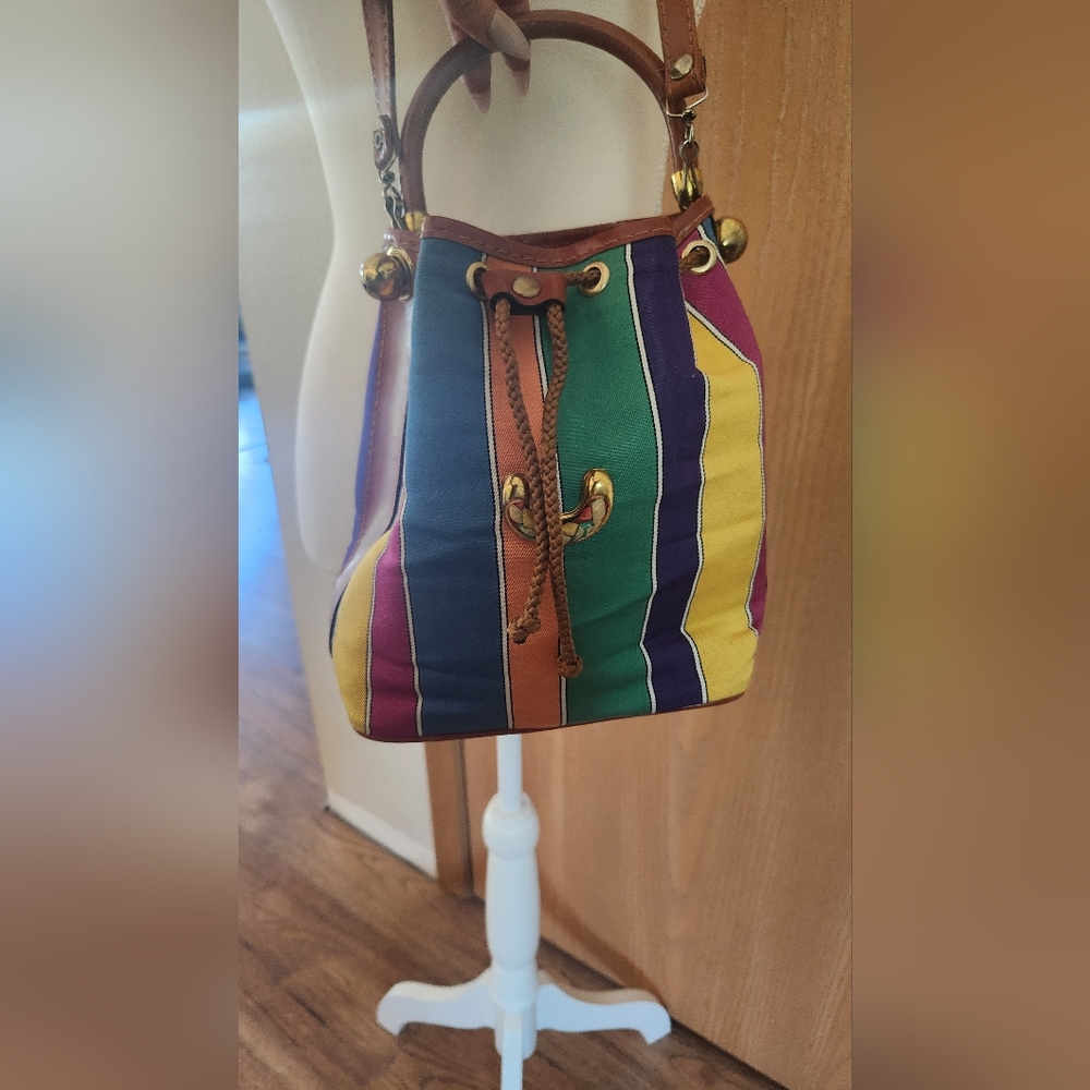 Vintage Bucket Purse - Picture 7 of 8